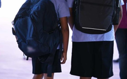 为维多利亚公立学校性侵受害者创纪录赔偿800万美元